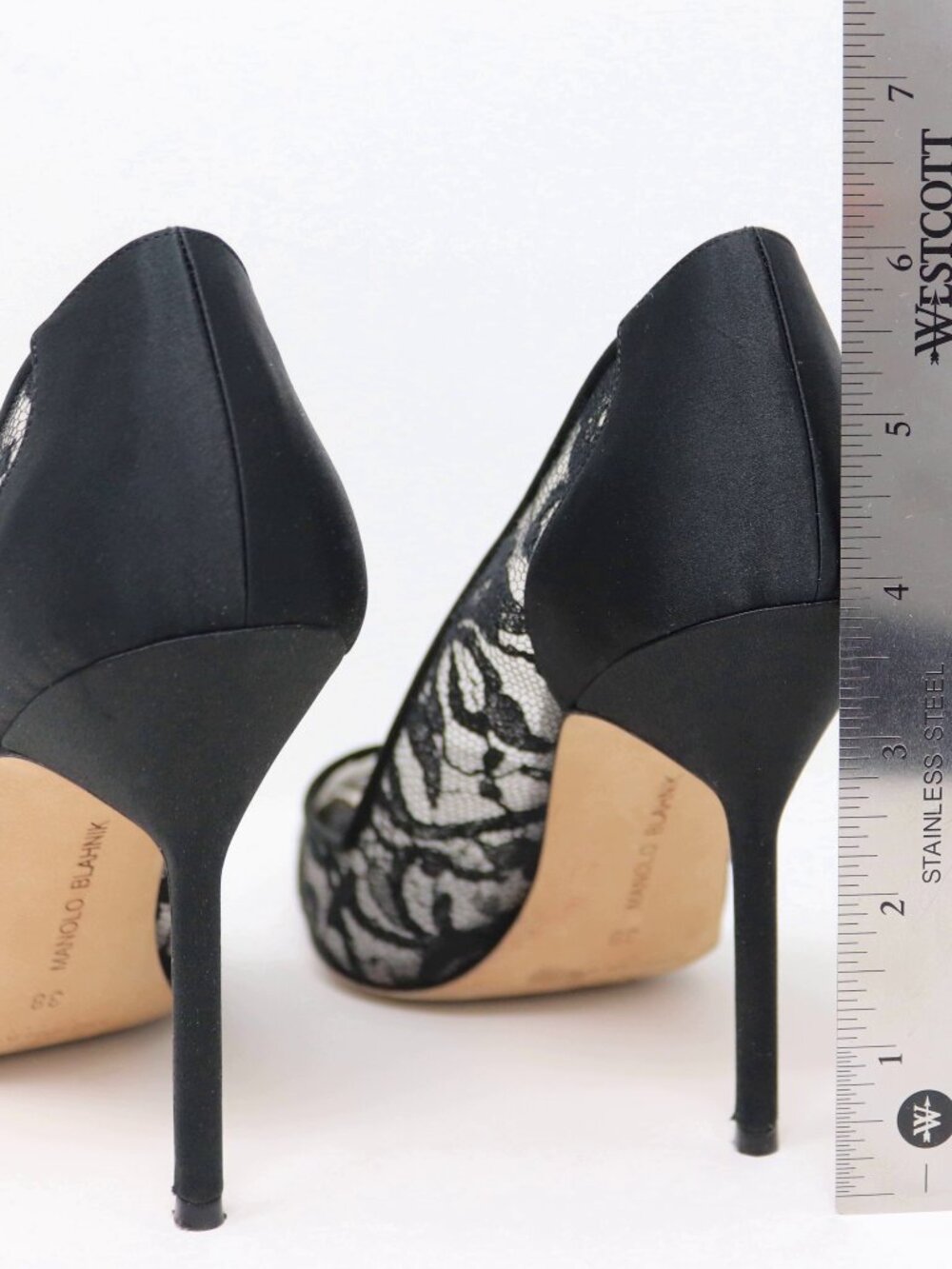 SOLD——- Manolo Blahnik 38 BB 105 Black Floral Lace Satin Stiletto Point Toe Pump - Picture 6 of 15